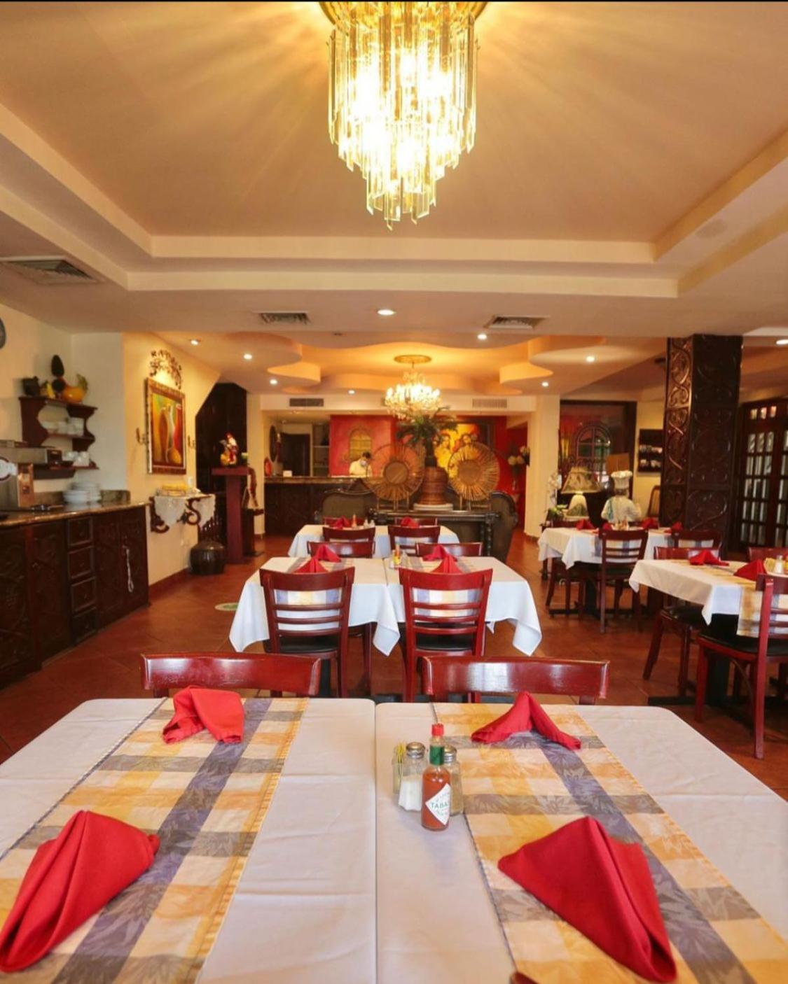 Boutique Hotel La Cordillera San Pedro Sula Bagian luar foto